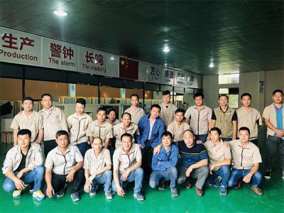 潤(rùn)東方環(huán)?？照{(diào)維修維護(hù)保養(yǎng)團(tuán)隊(duì)集體合影